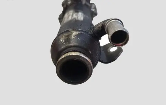 Volvo XC90 EGR valve cooler 880766L 8801828