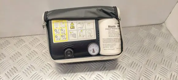 Mazda 3 II Tire air pump compressor FE0137C20A FE0137C10A