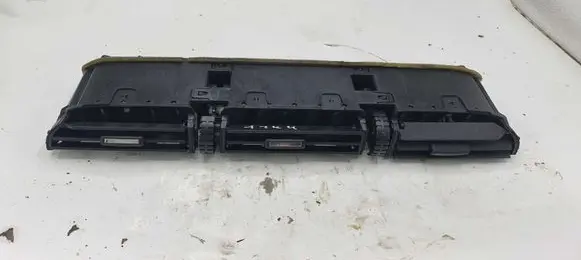 Nissan X-Trail T30 Dash center air vent grill E5715161500 KH000393
