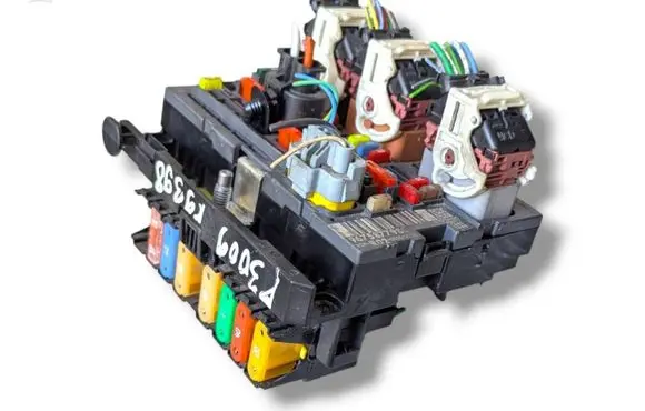 Peugeot 3008 I BSM Control unit 9675877980