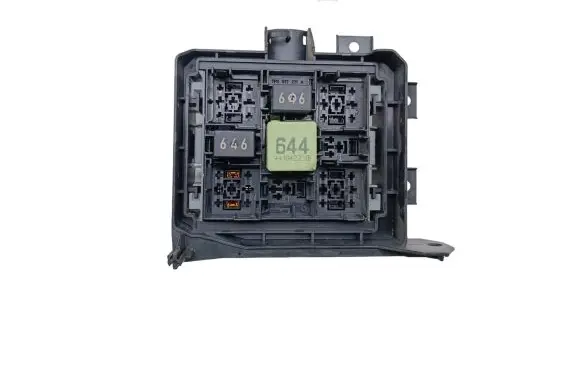 Volkswagen Touareg II Fuse module 7P0937149