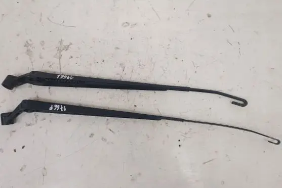 Front wiper blade arm