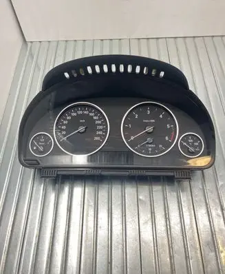 BMW X3 F25 Speedometer (instrument cluster) 9283267 17649411 007049100