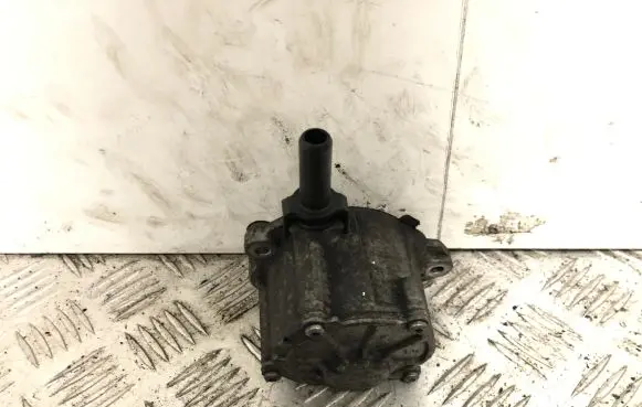 Mercedes-Benz A W176 Vacuum pump ENAC46000