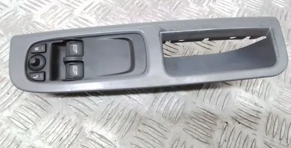 Volvo C30 Electric window control switch 30773208