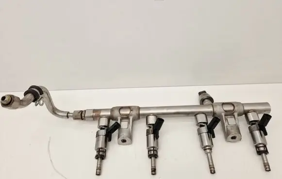 Volkswagen Golf VII Fuel main line pipe 06L133317E 1701210389