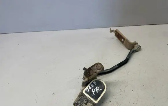 Volvo XC60 Headlight/headlamp level sensor 8G9N3C097AA