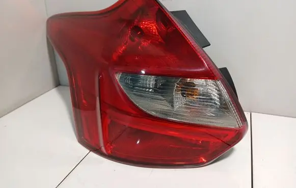 Ford Focus Rear/tail lights BM5113405A