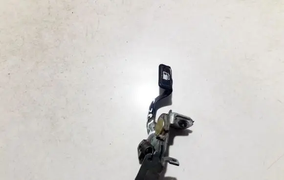 Toyota Yaris Fuel tank opening switch 