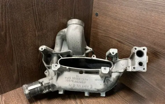 Mercedes-Benz Sprinter W906 Intake manifold 6461420179 00005320C5