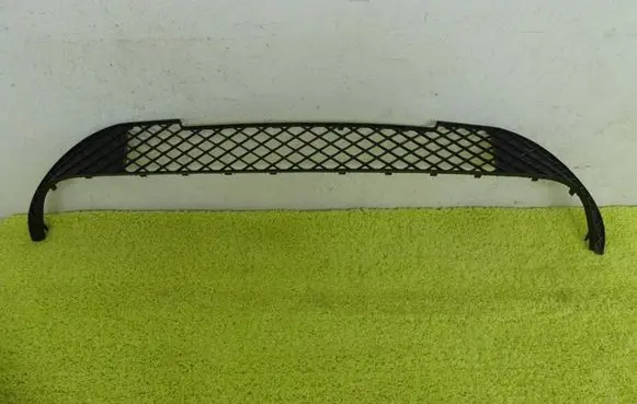 Mercedes-Benz A W176 Front bumper lower grill 1768850022