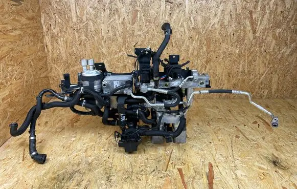 Jaguar I-Pace Air conditioning (A/C) expansion valve J9D3-8D300-AA J9D3-6C582-AA J9D3-6C582-BA