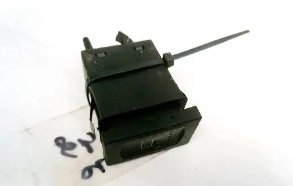 Volkswagen PASSAT B5 Windscreen/window heater switch 3B0959621C
