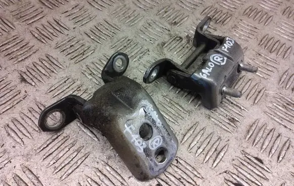 Nissan Juke I F15 Rear door hinge set 