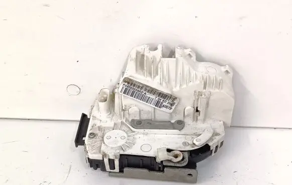 Chrysler Town & Country V Front door lock P04589694AD