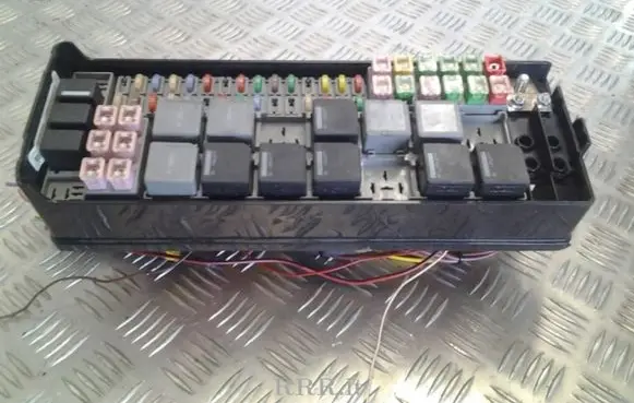 Land Rover Range Rover Sport L320 Fuse module 8H3214290 HBO801012715