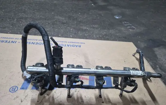 Hyundai i30 Fuel main line pipe 353502B110 9062040002 095611
