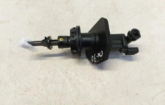 Clutch slave cylinder