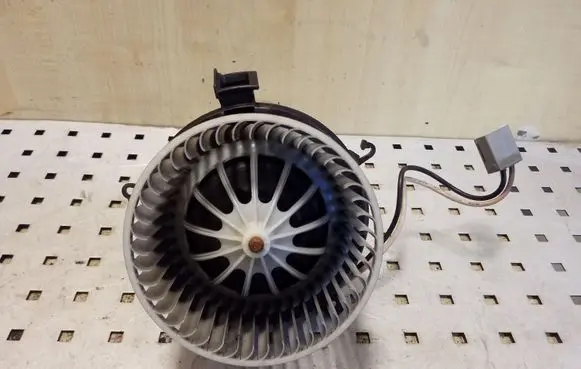Opel Zafira C Heater fan/blower 25020140