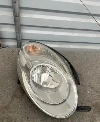 Fiat 500L Headlight/headlamp