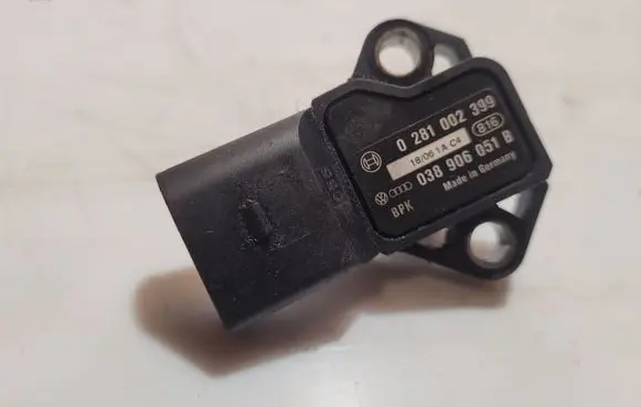 Volkswagen PASSAT B6 Air pressure sensor 028002399