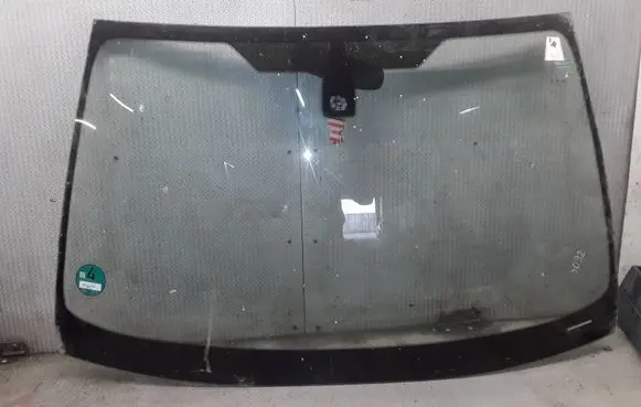 Ford Mondeo MK IV Front windscreen/windshield window 