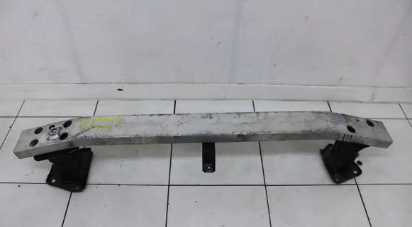 Nissan Note (E11) Front bumper support beam 