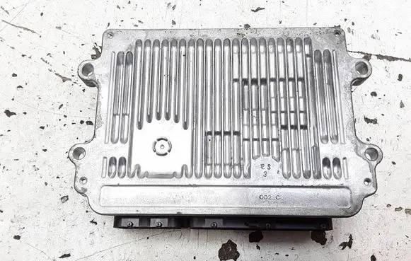 Mazda CX-5 Engine control unit/module 2757005605 SH1218881A