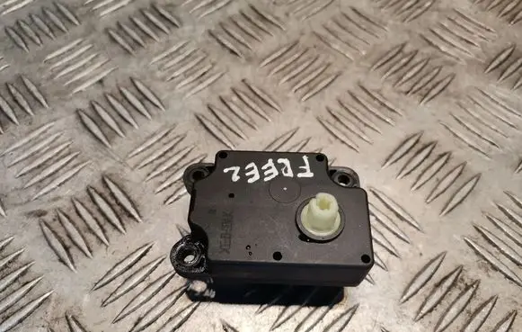 Land Rover Freelander 2 - LR2 Intake manifold valve actuator/motor 6G9N19E616AB
