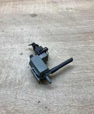 BMW 7 E65 E66 Vacuum valve 7516376 70012400