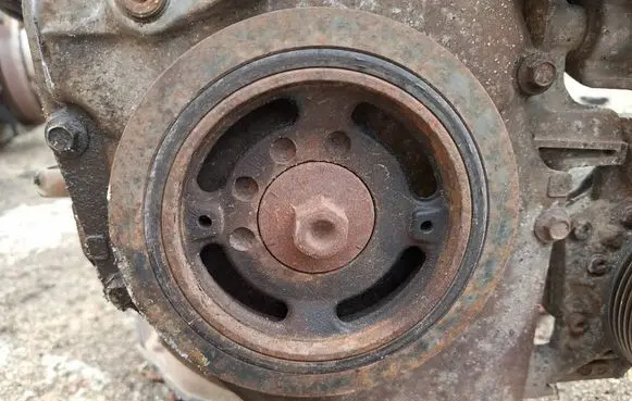 Nissan Juke I F15 Crankshaft pulley