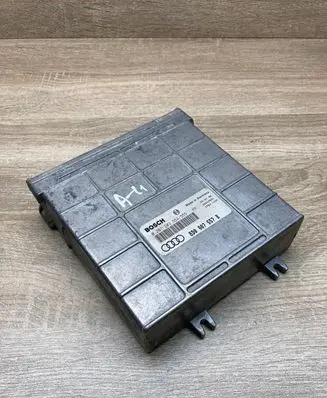 Audi A4 S4 B5 8D Engine control unit/module ECU 8D0907557B 0261203554