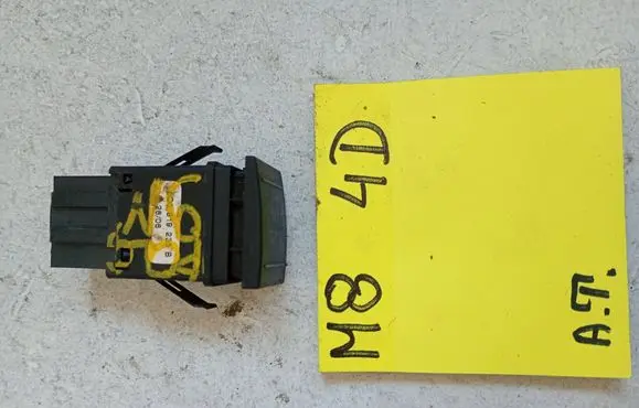 Volkswagen Polo IV 9N3 Passenger airbag on/off switch 6Q0919235B