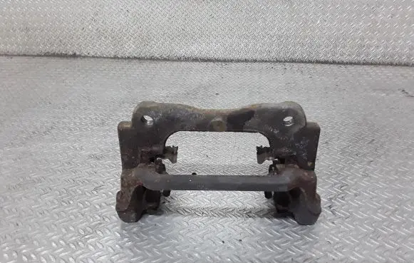 Toyota Corolla Verso AR10 Brake caliper pad carrier rear 