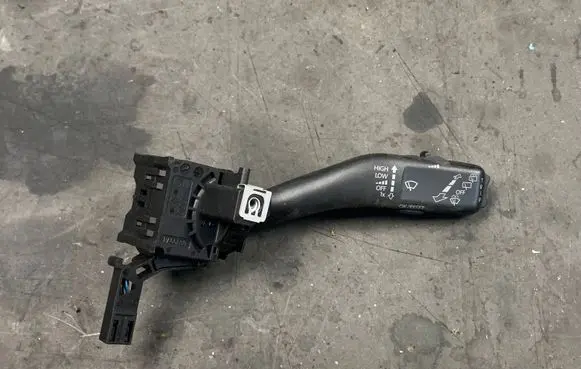 Volkswagen Golf V Indicator stalk PA6GFGB30