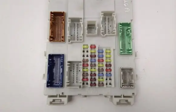 Ford Kuga II Fuse box set F1DT14A073EF 97RI010012