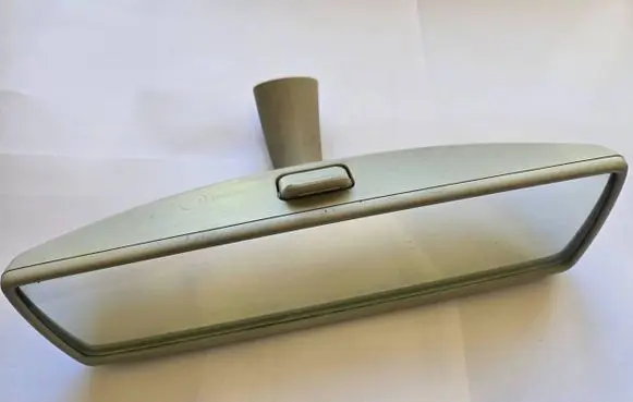 Volkswagen Golf V Rear view mirror (interior) E1010783