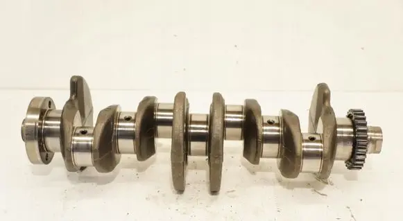 Volkswagen Golf VII Crankshaft 04LB