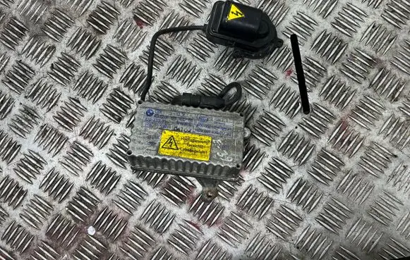 BMW 5 E39 Headlight ballast module Xenon 5DV