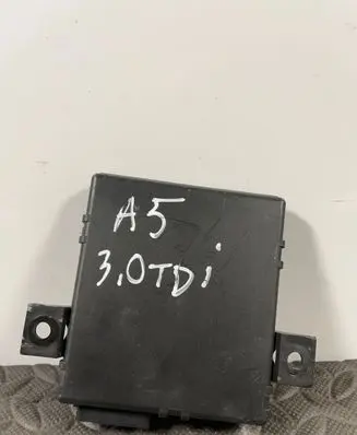 Audi A5 8T 8F Gateway control module 8T0907468F 403213