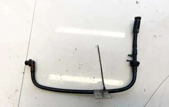 Volkswagen PASSAT B4 Engine coolant pipe/hose