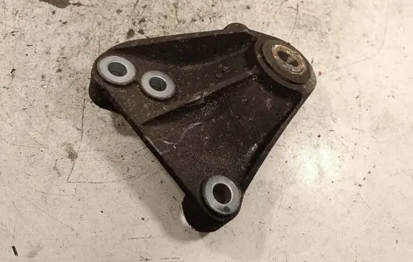 Opel Insignia B Gearbox mounting bracket 22937314