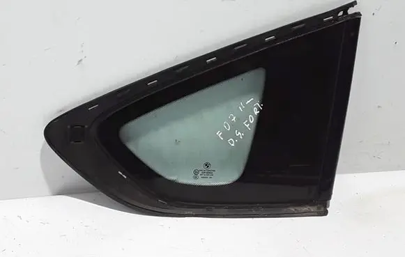 BMW 5 GT F07 Rear side window 7197898