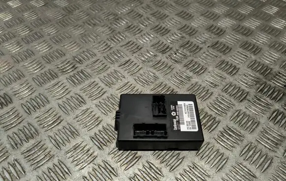 Jeep Grand Cherokee Tailgate/trunk control unit/module P68140669AE