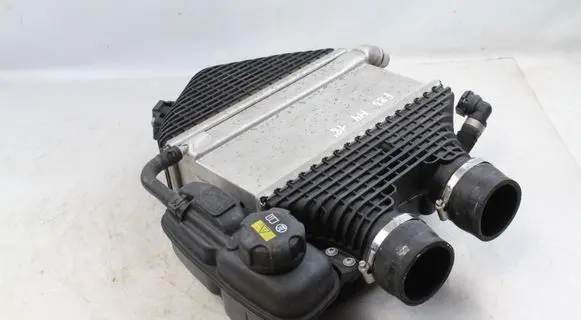BMW M4 F82 F83 Intercooler radiator 7846235 8089488 17138089488