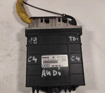 Audi A6 S6 C4 4A Engine control unit/module ECU 028906021J