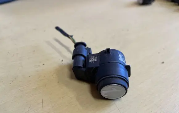 BMW 1 E82 E88 Parking PDC sensor 6935597