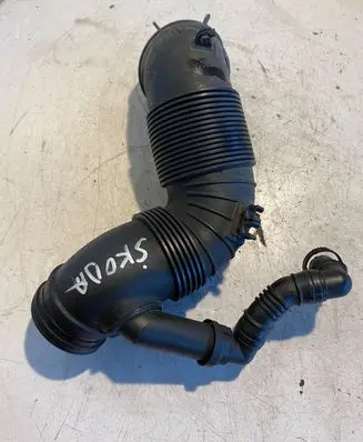 Skoda Octavia Mk2 (1Z) Air intake hose/pipe 3C0129654P ETX446197
