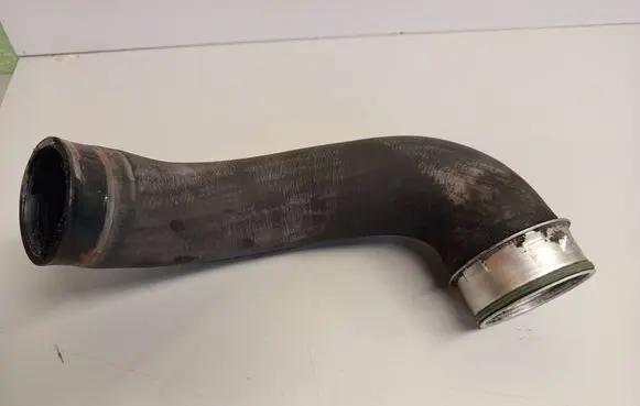 Volkswagen Tiguan Intercooler hose/pipe 5N0145762AA