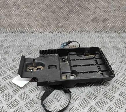 Volvo XC90 Battery box tray 31688220